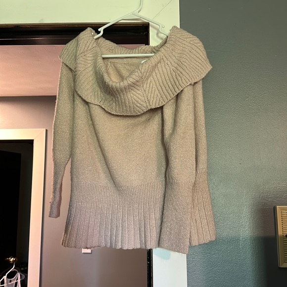 Pink Sweater - Picture 1 of 1
